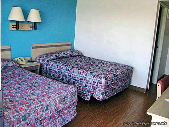 Motel 6 Kansas City, Mo - Airport Exterior photo